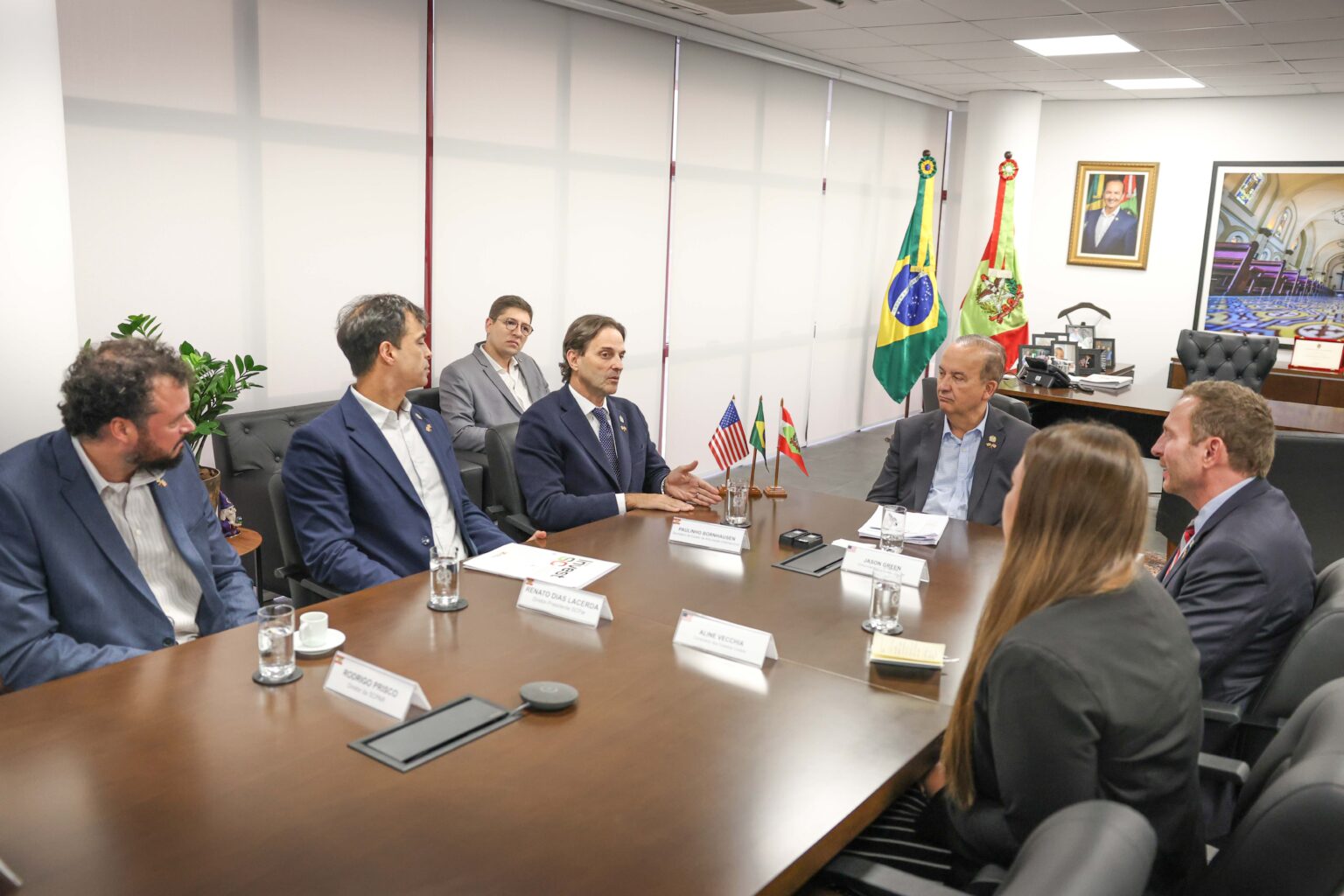 Governor Jorginho Mello received this Wednesday, the 11th, the consul general of the United States in Porto Alegre, Jason Green